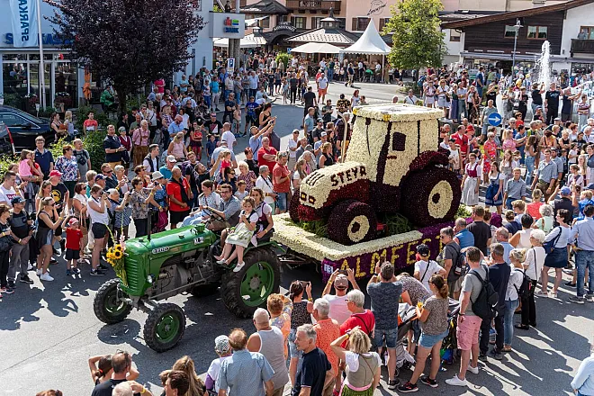 Blumencorso 2